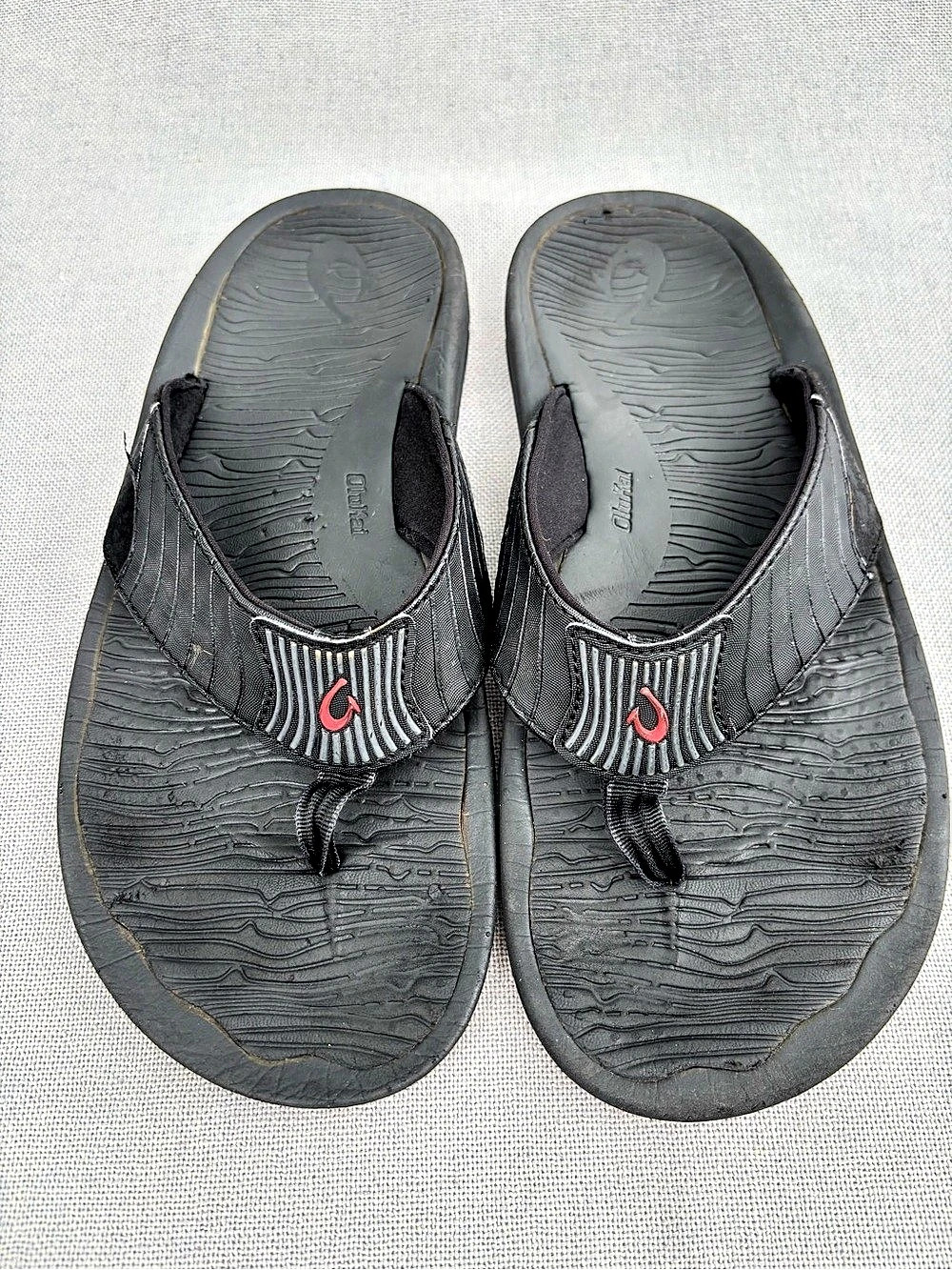 OluKai Hokua Flip Flop Men's Black & Red Flip-Flop Sandals US 11